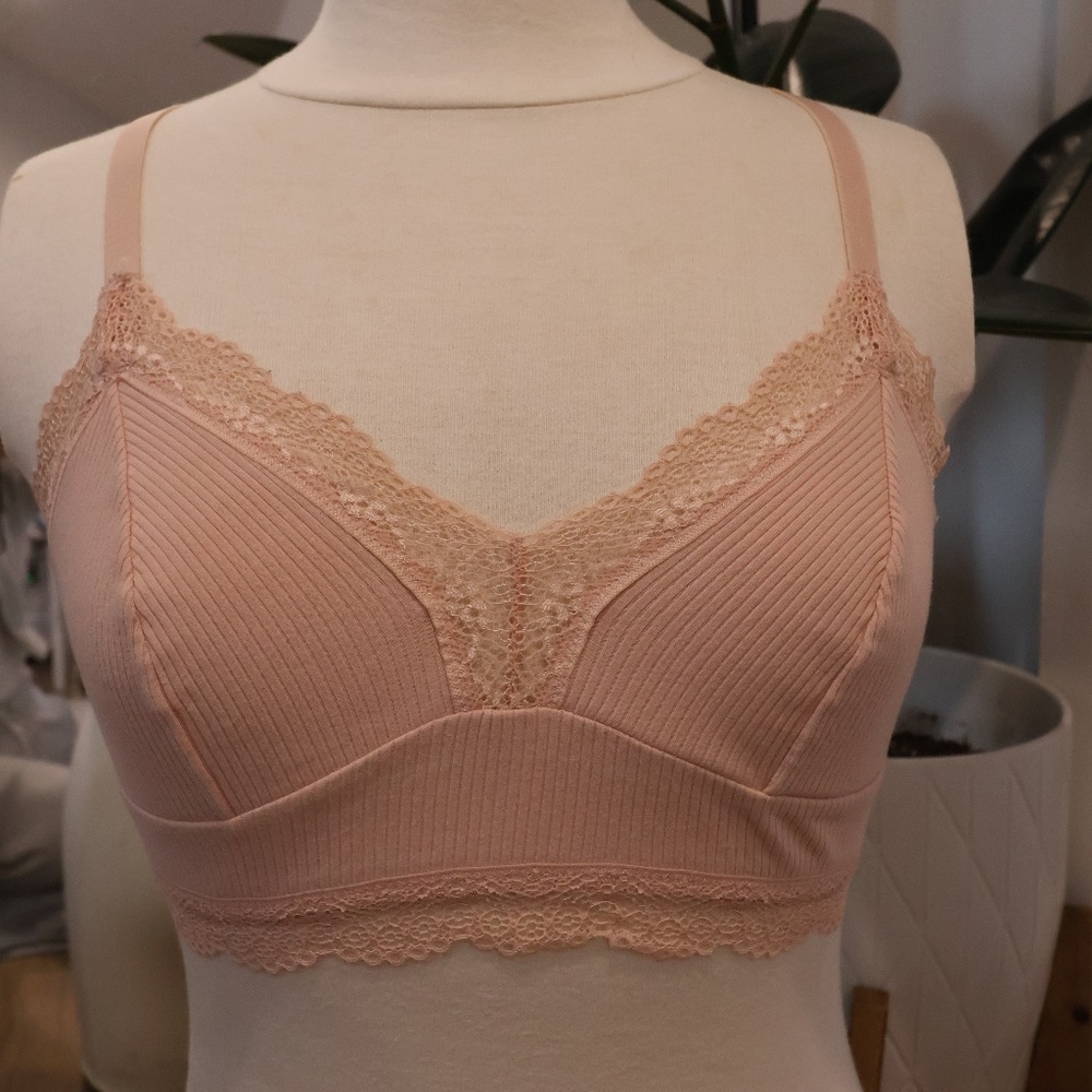 light pink crop top size m